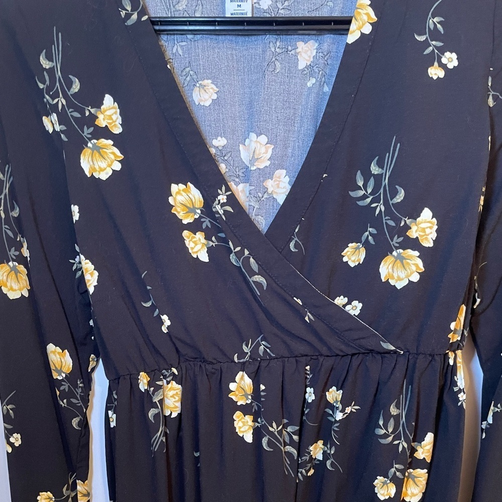 Old Navy Black and Gold Wrap Tunic Long Sleeve - Picture 2 of 6